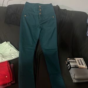 listing-status-banner